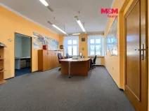 Pronájem kanceláře, Ledeč nad Sázavou, Husovo náměstí, 85 m2