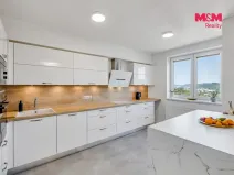 Prodej bytu 4+kk, Králův Dvůr - Levín, Na Lucberku, 141 m2