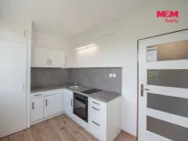Pronájem bytu 1+1, Hradec Králové - Moravské Předměstí, Sezemická, 33 m2