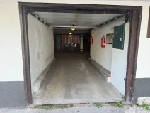 Pronájem garážového stání, Praha - Podolí, Kubištova, 17 m2