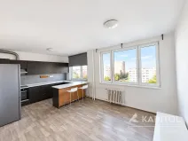 Pronájem bytu 1+kk, Praha - Záběhlice, Topolová, 30 m2