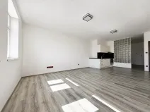 Pronájem bytu 2+kk, Humpolec, Horní náměstí, 43 m2