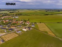 Prodej pozemku pro bydlení, Uhersko, 4264 m2