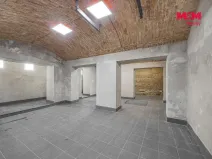 Prodej obchodního prostoru, Praha, Seifertova, 110 m2