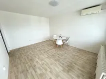 Prodej bytu 1+kk, Hradec Králové, Třebechovická, 35 m2