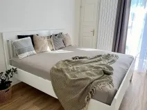 Pronájem bytu 2+kk, Praha - Bubeneč, Sládkova, 45 m2
