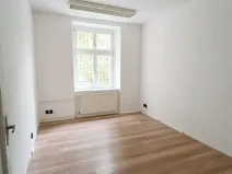 Pronájem obchodního prostoru, Hradec Králové, třída Karla IV., 90 m2