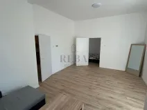 Pronájem bytu 2+1, Karlovy Vary, Pražská silnice, 74 m2