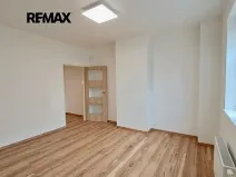 Pronájem bytu 2+kk, Praha - Podolí, Na hřebenech I, 38 m2