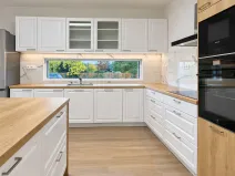 Prodej rodinného domu, Jesenice, Labutí, 238 m2