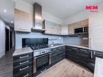 Prodej bytu 4+1, Karlovy Vary - Bohatice, Lomená, 84 m2