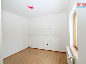 Prodej bytu 3+1, Nový Bor - Arnultovice, Gen. Svobody, 65 m2