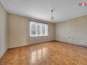 Prodej bytu 3+1, Červený Kostelec - Stolín, 89 m2