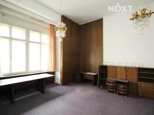 Prodej kanceláře, Karlovy Vary, náměstí Republiky, 2800 m2