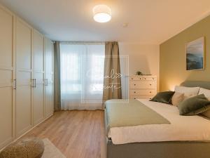 Pronájem bytu 3+kk, Praha - Vysočany, Freyova, 80 m2