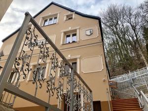 Prodej ubytování, Karlovy Vary, Zámecký vrch, 400 m2