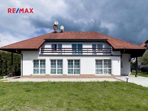 Prodej rodinného domu, Dolní Břežany, V Jezerách, 578 m2