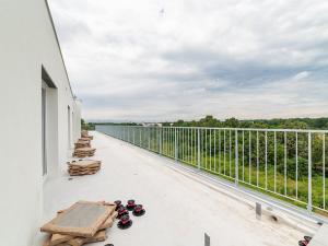 Prodej bytu 5+kk, Praha - Hostavice, Českobrodská, 114 m2