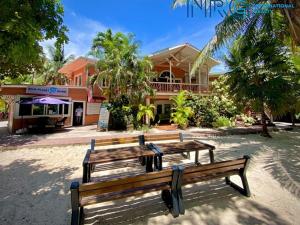 Prodej ubytování, West Bay, Kajmanské ostrovy, 915 m2