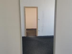 Pronájem kanceláře, Hradec Králové, Vážní, 99 m2