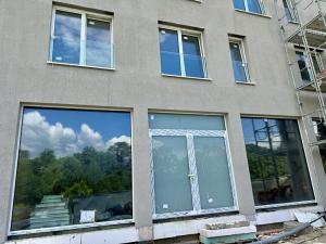 Prodej obchodního prostoru, Praha - Hostavice, Českobrodská, 100 m2