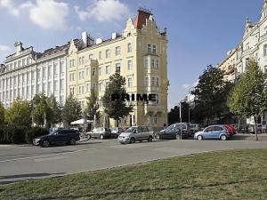 Pronájem bytu 1+kk, Praha - Vinohrady, náměstí Jiřího z Poděbrad, 39 m2