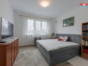 Prodej bytu 2+1, Ostrov, Vančurova, 54 m2
