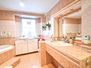 Prodej rodinného domu, Chomutov, Husova, 260 m2