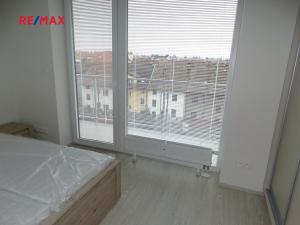 Pronájem bytu 2+kk, Pardubice, Pichlova, 46 m2