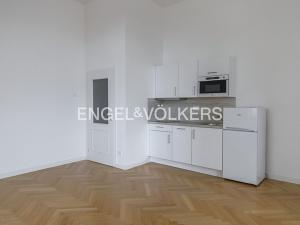 Pronájem bytu 1+kk, Praha - Nové Město, Rašínovo nábřeží, 42 m2