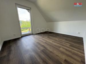 Prodej rodinného domu, Lužany, 180 m2