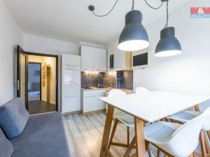 Prodej bytu 2+kk, Karlovy Vary - Drahovice, Kvapilova, 37 m2