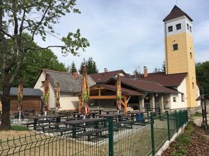 Pronájem restaurace, Šimonovice, Na Rašovce, 420 m2