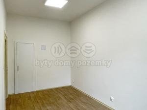 Pronájem obchodního prostoru, Louny, Vrchlického, 127 m2