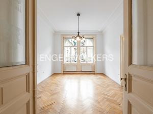 Prodej bytu 4+1, Praha - Malá Strana, Újezd, 131 m2