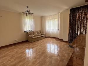 Prodej rodinného domu, Nová Role - Mezirolí, 370 m2