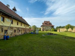 Prodej komerční nemovitosti, Okrouhlá, 570 m2