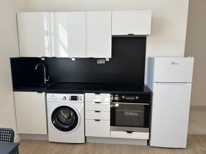 Pronájem bytu 1+kk, Praha - Vysočany, Poděbradská, 28 m2