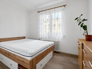 Prodej bytu 3+1, Rotava, Sídliště, 79 m2