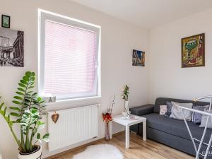 Pronájem bytu 2+kk, Praha - Horní Měcholupy, Hornoměcholupská, 44 m2