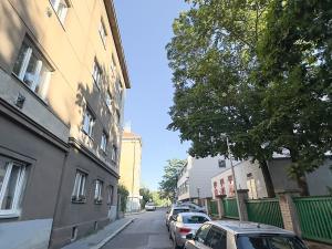 Prodej bytu 2+kk, Praha - Nusle, U družstev, 69 m2