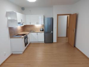 Pronájem bytu 2+kk, Praha - Hostivař, Fojtova, 49 m2