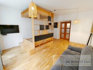 Pronájem bytu 2+kk, Praha - Vysočany, Staromlýnská, 71 m2