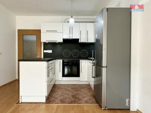 Pronájem bytu 2+kk, Praha - Štěrboholy, Andersenova, 64 m2