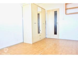 Pronájem bytu 2+kk, Praha - Horní Měcholupy, Milánská, 43 m2