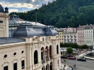 Prodej bytu 5+1, Karlovy Vary, Divadelní náměstí