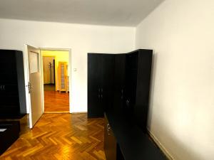 Pronájem bytu 2+kk, Praha - Kobylisy, Ořechová, 60 m2