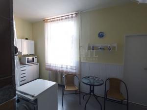 Prodej bytu 2+1, Karlovy Vary - Drahovice, Vítězná, 64 m2