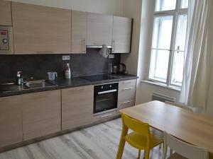 Pronájem bytu 3+1, Praha - Vinohrady, Rumunská, 80 m2