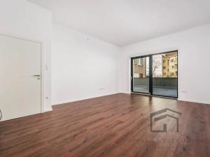 Prodej bytu 2+kk, Praha - Vysočany, Spojovací, 49 m2